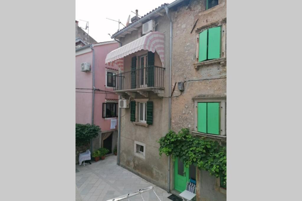 Apartment Veli Dvor Cres Exterior foto